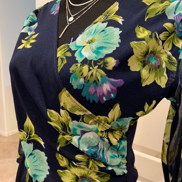 Coldwater creek blouse 🌸Size XS - Picture 2 of 4